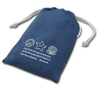 「クラブニンテンドーキンチャク」は、ニンテンドー3DSや3DSLLを収納するなど、広く利用できるスエード調の手触りの巾着袋