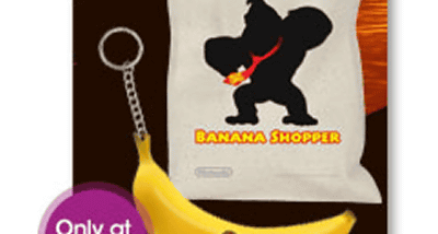3DS「ドンキーコング リターンズ 3D」の海外の予約特典、バナナのキーリングと買い物袋
