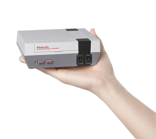 ファミコンのゲームが遊べる新ハード「NES Classic Edition」を、アメリカやヨーロッパの任天堂