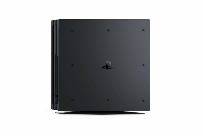 「プレイステーション4 Pro」は、PS4 ネオ、PS4.5などと呼ばれていた、これまでのPS4の上位モデル