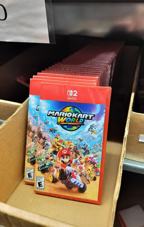 ニンテンドースイッチ2は、このように海外ショップに入荷済みになっているので、当然のようにフラゲ