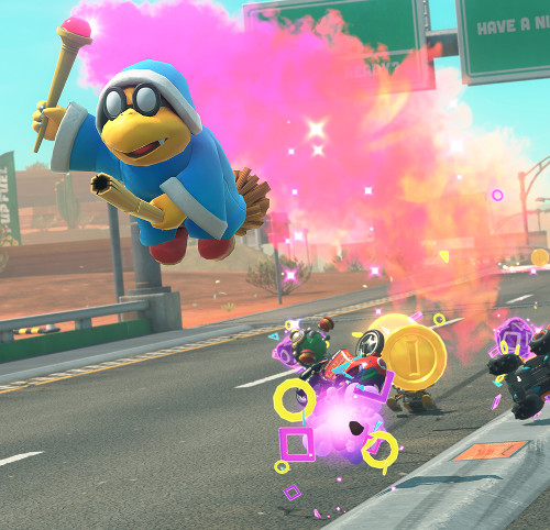 「マリオカート ワールド」では、1人でジョイコンの左右などを使って2人プレイの自演レースを行い、カメックの攻撃をわざと食らうことを繰り返して隠しキャラ11人を出す「カメックマラソン」